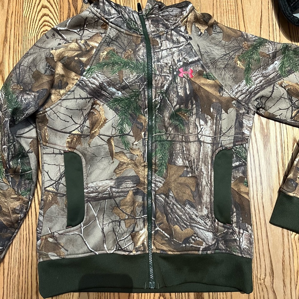 Under armour fleece realtree zip up sweater